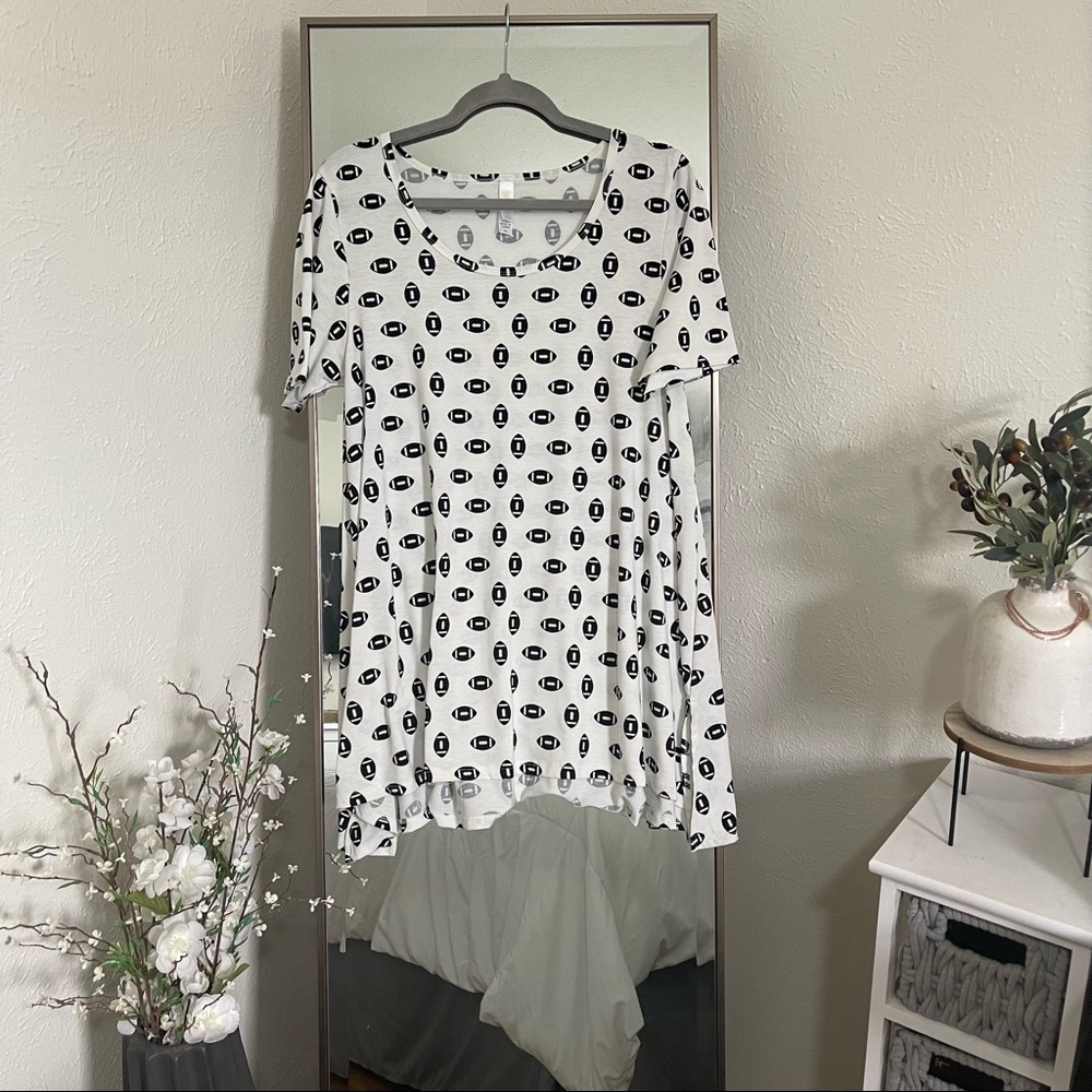 Lularoe Perfect Tee Medium
